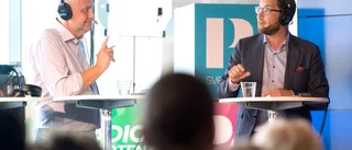 Är Vänsterpartiet och Sverigedemokraterna samma skrot och korn?