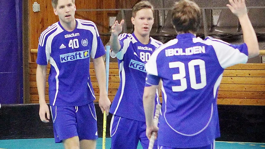  Markus och Mathias Stenberg gjorde båda mål, men Clemensnäs föll borta mot Täfteå. 