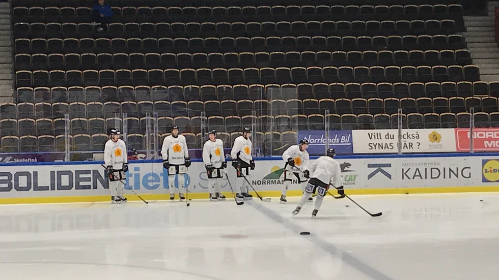 AIK på is under tisdag 4 september. 