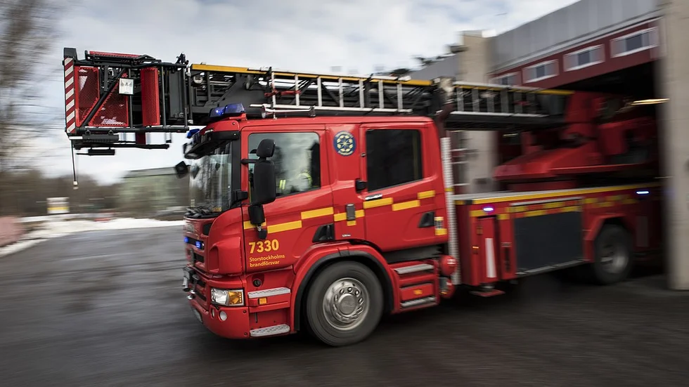 Christer Björkman vid Umeå brandförsvar: ”Vi har personer på plats, bandvagnar, fyrhjulingar och har kallat in helikopter.”