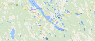 Tre till sjukhus efter däckexplosion
