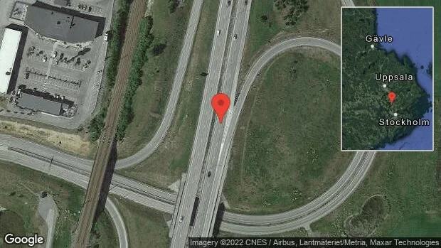 En personbil i trafikolycka på E4