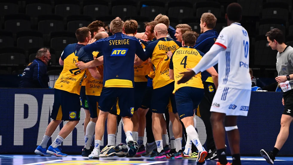 Sverige vinner fredagens semifinal i handbolls-EM mellan Sverige och Frankrike i MVM Dome som slutade 33-34.