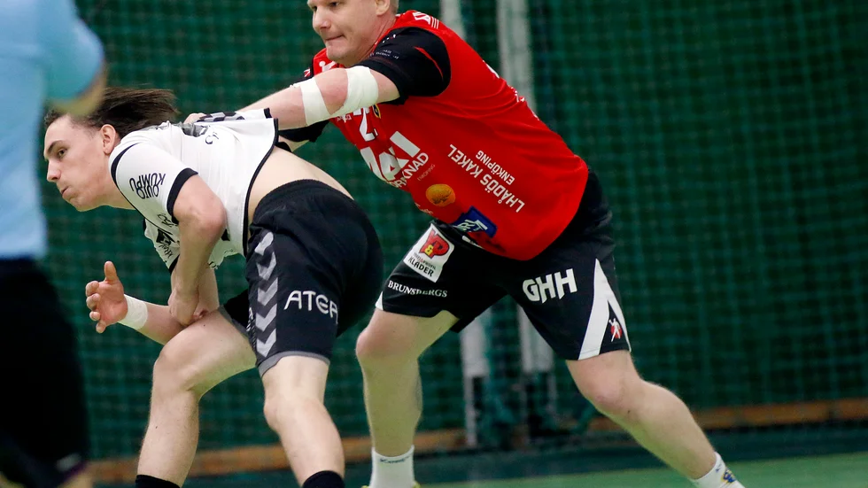 Fredrik Salovaara är en spelare som varit med i EHF-sammanhang under många år, men varvat ned nu och bara spelat någon enstaka match i division 4-laget den här säsongen. Här kampas han i en match mot GP 2014.