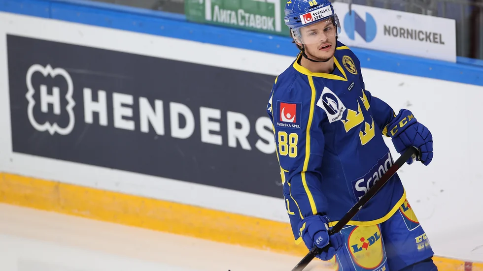 Senaste åren har Malte Strömwall gjort succé i KHL och fått flera chanser i Tre Kronor. Men när Luleåsonen gör ett nytt försök i NHL får han inleda i farmarligan. (Arkivbild)