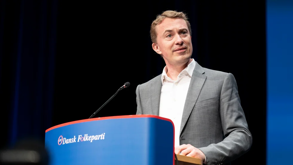Morten Messerschmidt talar vid det extrainsatta årsmötet i Herning.