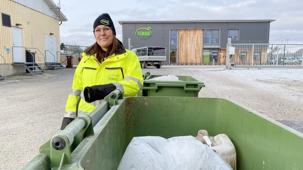 Anna Sjöberg-Sjödén, renhållningschef på Temab, förklarar att en översyn av renhållningspriserna i Tierp gjorts där både prissänkningar ocn höjningar ingår för att få en mer logisk och rättvis taxa.