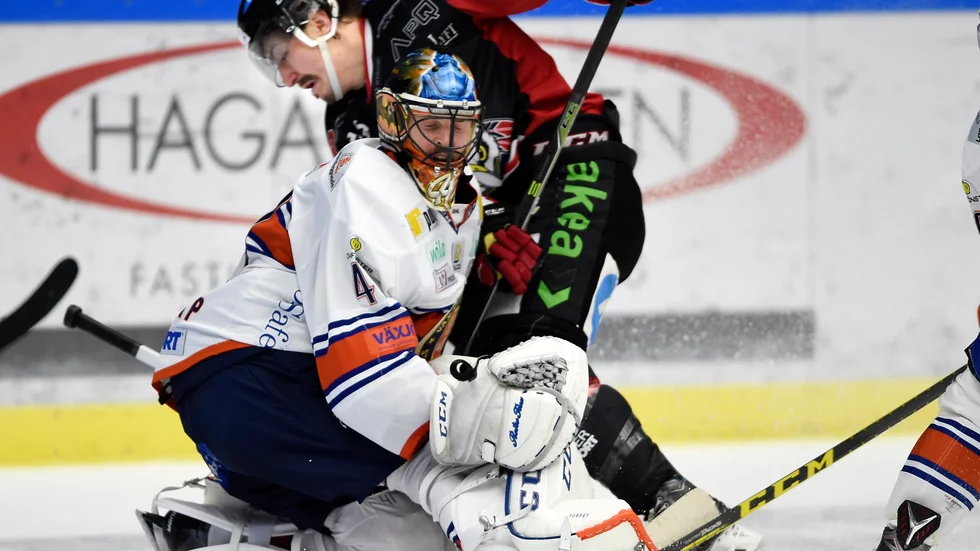 Peter Mueller blev inte kvar i Malmö samtidigt som Cristopher Nihlstorp bytt Växjö mot just Malmö och blir en viktigt kugge i vinter.