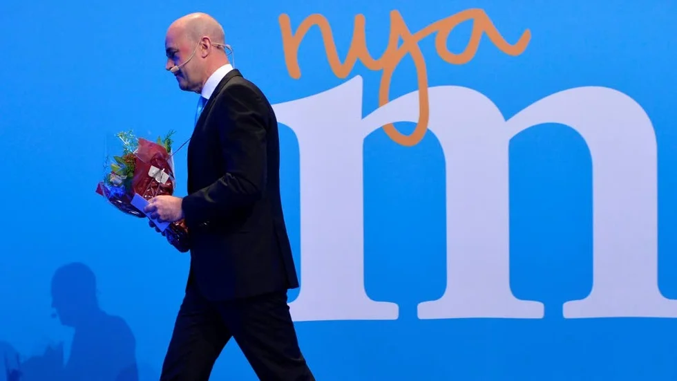 Har lämnat scenen. Sophia Jarl skriver brev till sin partiledare Anna Kinberg Batra. Jarl slår oett slag för arvet efter Fredrik Reinfeldt.