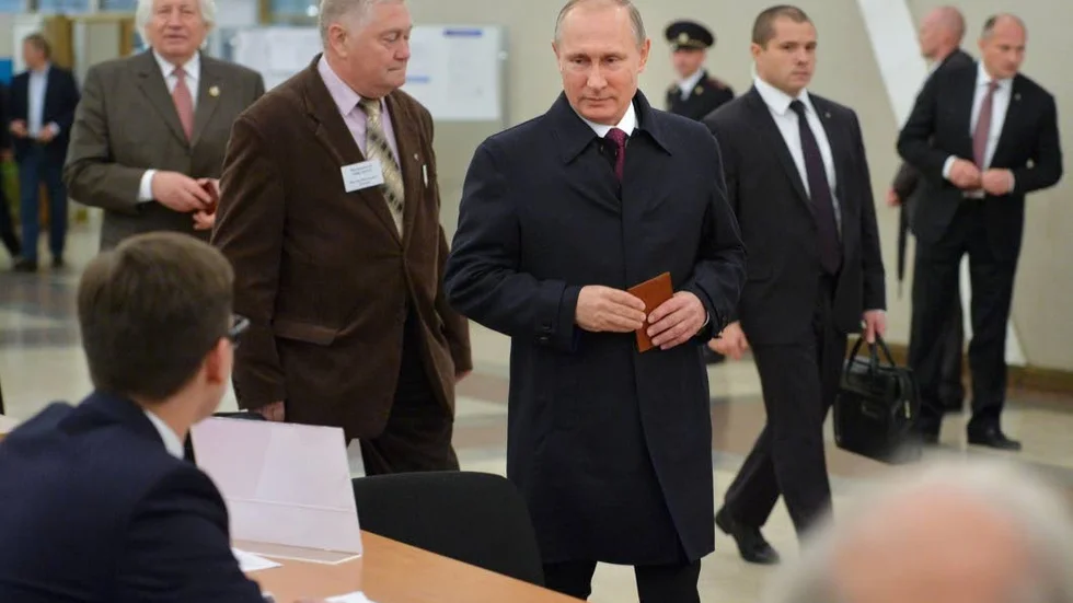 Militära framgångar. Rysslands president Vladimir Putin - här i en vallkolal i Moskva - grusar hopp om fred i Syrien skriver Torsten Nilsson.
