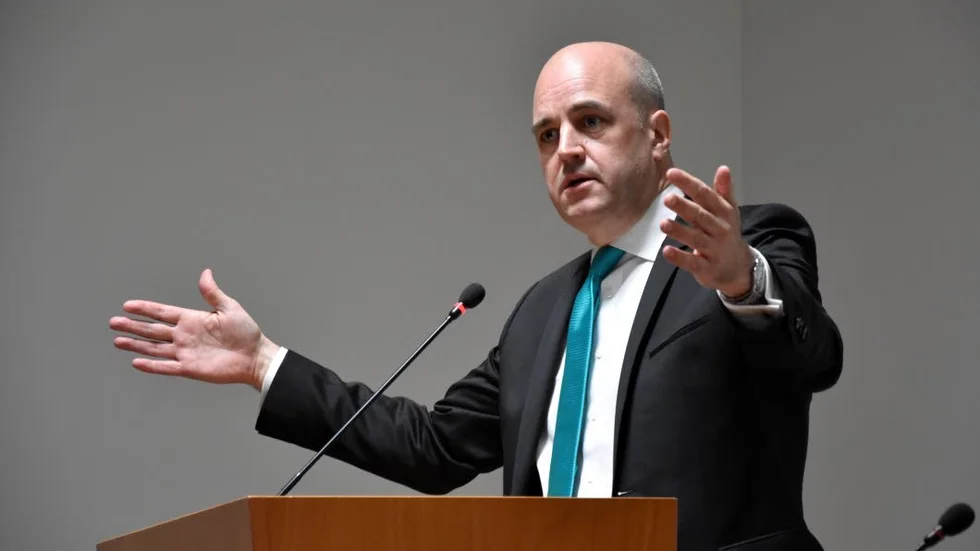 Samhällsbygget fortsätter. De ekonomiska underskott som Fredrik Reinfeldt och hans alliansregering ställde till är nu mer eller mindre utraderade, skriver Mattais Olltsson (S).