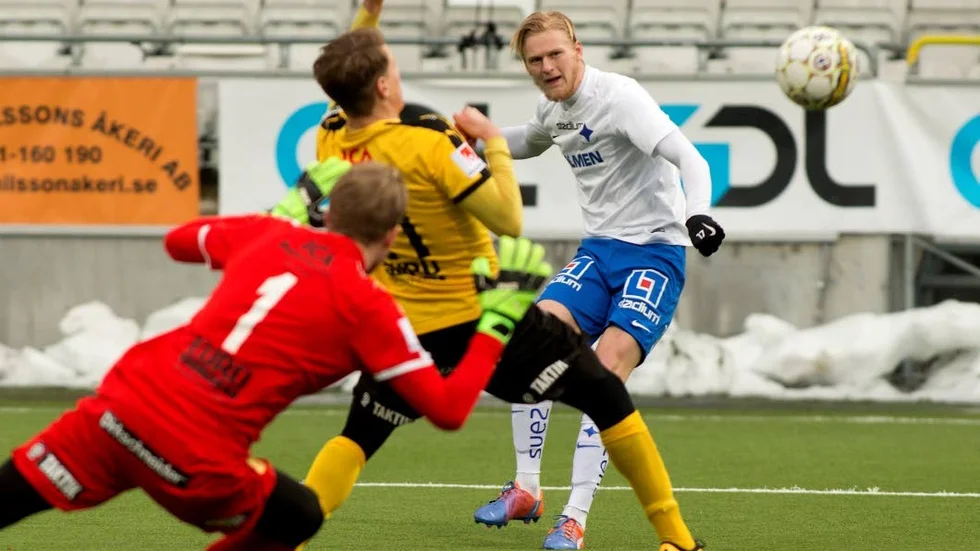 Kalle Holmberg - IFK:s bästa målskytt under försäsongen startar självklart.