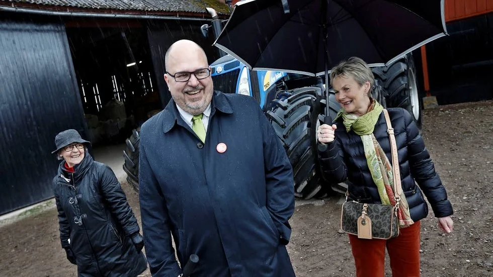 Skatt. LO: s ordförande Karl-Petter Thorwaldsson - här på besök i Motala - har tankar om skattepolitiken som Magnus Hedberg spinner vidare på.