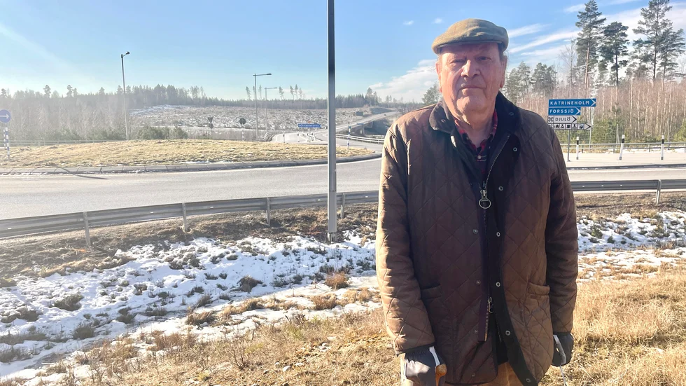 Trafiksäkerheten i rondellen vid Glysas grav ifrågasätts av Lars Lorenius. 