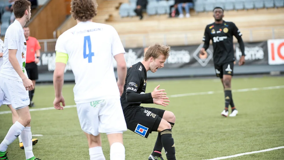 Stannar. Linus Almqvist kör vidare i FF.