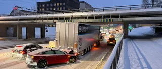 Trafikolycka på E4 i centrala Skellefteå – blev långa köer i södergående riktning