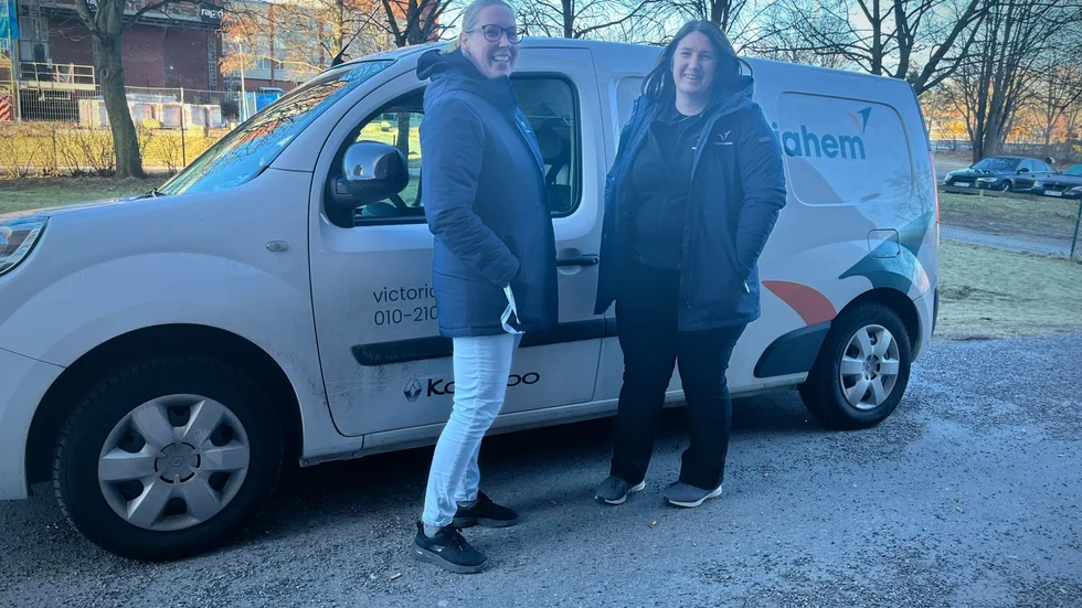 Therese Knight och Sara Grandin arbetar på Victoriahem. 