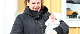 Ovaccinerade Malin, 28, födde barn med covid – kritisk mot informationen till gravida: "Gjorde därför ett aktivt val att inte vaccinera mig"