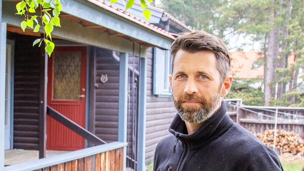 Under sitt knappa år i Sverige fick Henrik Ekström tid att skriva den roman han funderat på så länge. Nu är "Unbroken silence" utgiven som e-bok.