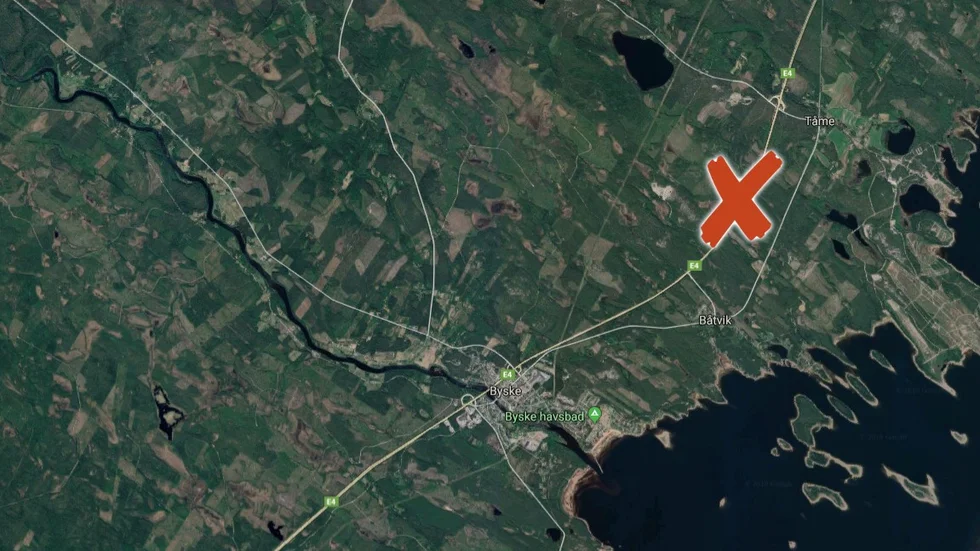 Enligt angivna koordinater har olyckan skett här, mellan avfarterna till Båtvik och Tåme.