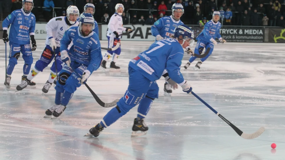 IFK Motala förlorade återigen mot Villa-Lidköping på söndagen. Nu gäller det att vinna den tredje kvartsfinalen i Lidköping på tisdagen, annars är säsongen över. IFK har nu 15 raka tävlingsmatcher utan seger mot Villa sedan 2017.