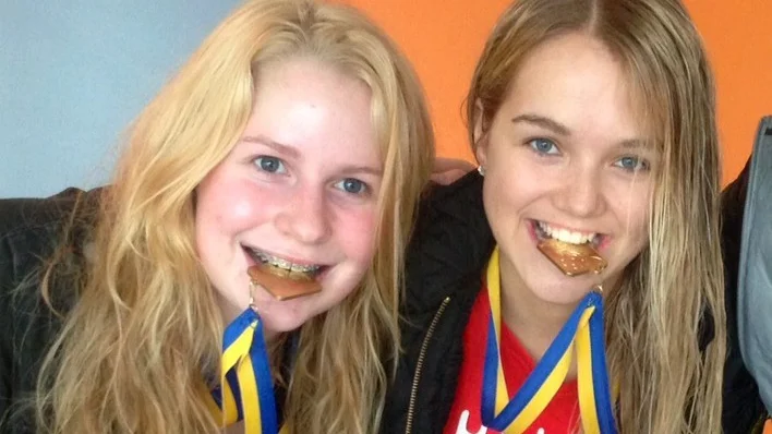 Moa Svanström och Alice Granstedt. Arkivbild: Privat