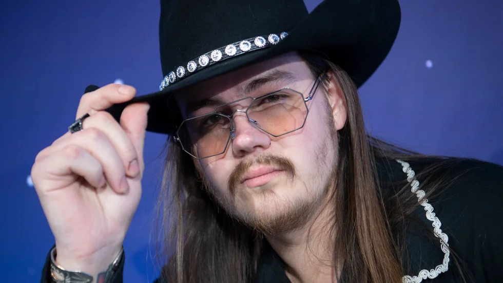 Fredrik Lundman gör dubbla framträdanden under Idol-finalen på Avicii-arena under fredagskvällen,