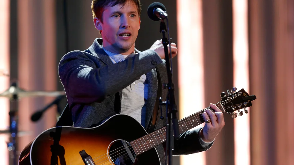 Världsstjärnan James Blunt stannar till i Norrköping under veckan med Musikhjälpen.