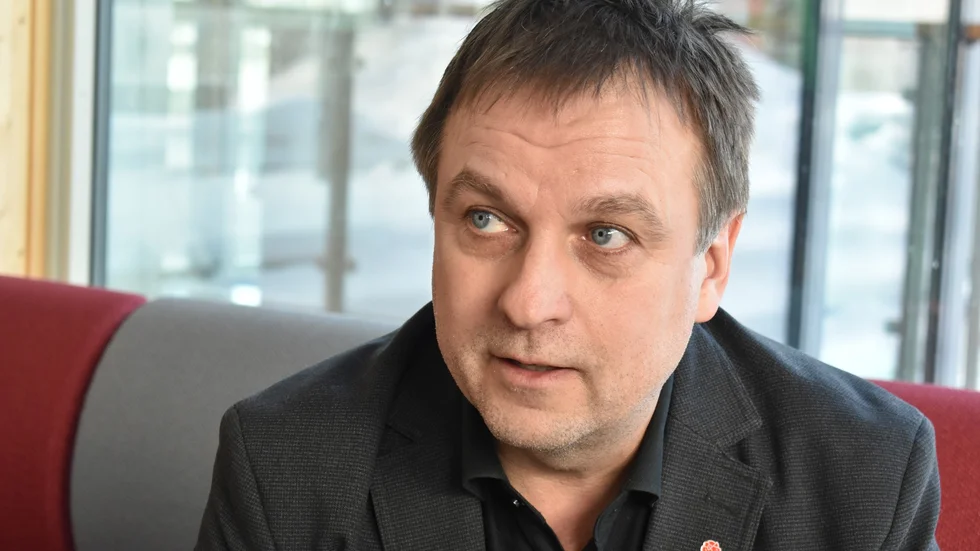 Lorents Burman (S). Ser behovet av att prioritera om satsningarna.