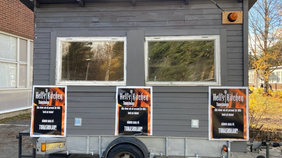 Tunaskolan har skaffat sig en grillvagn som de kan använda vid friluftsdagar och andra evenemang. Under fredagens mastodontgrillning på skolan gör den skarp debut i grillsammanhang.