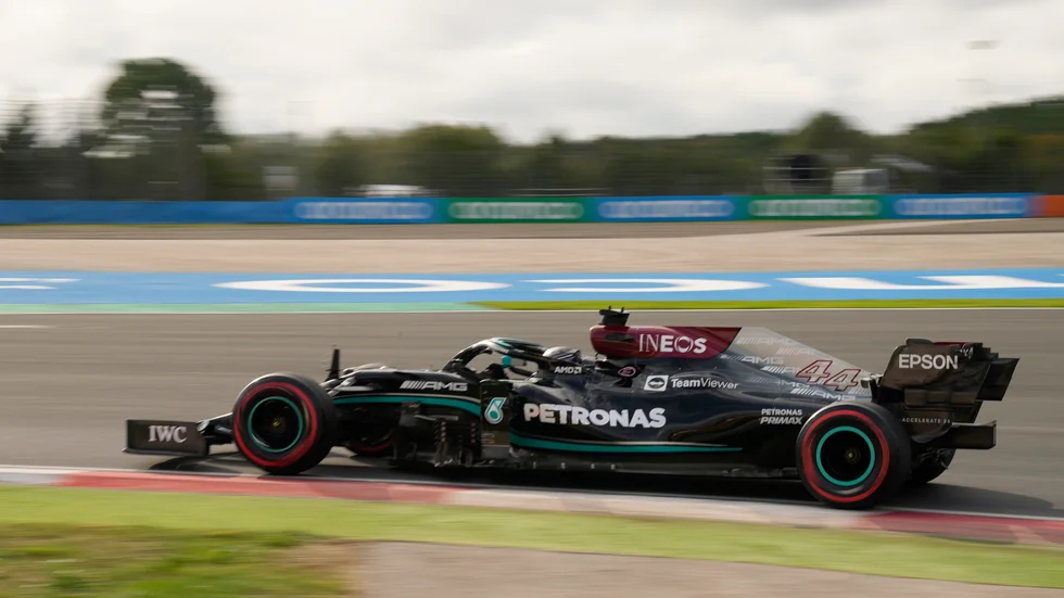 Lewis Hamilton under kvalet till Turkiets GP.