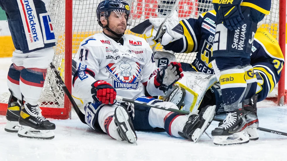 Broc Little i mål. Inte pucken.