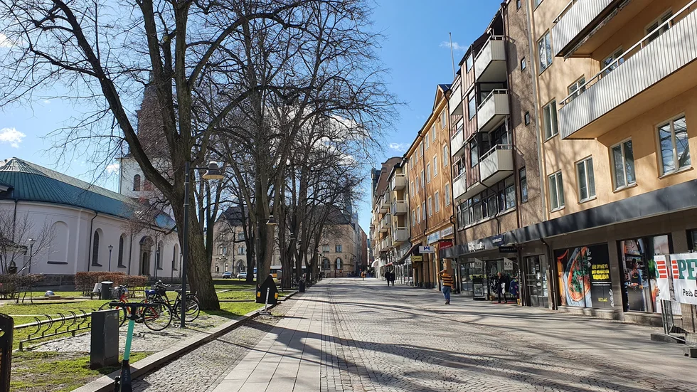 Det pratas om en levande innerstad men det verkar som beslutsfattarna aktivt arbetar emot detta, skriver insändarskribenten.