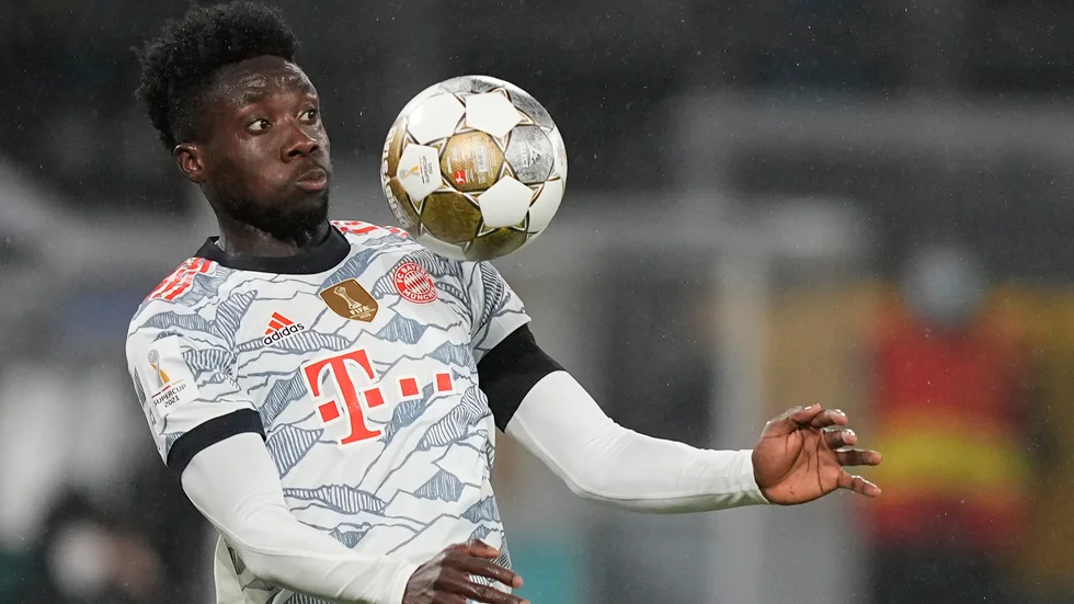 Alphonso Davies hyllar flyktinglaget inför Paralympics. Arkivbild.