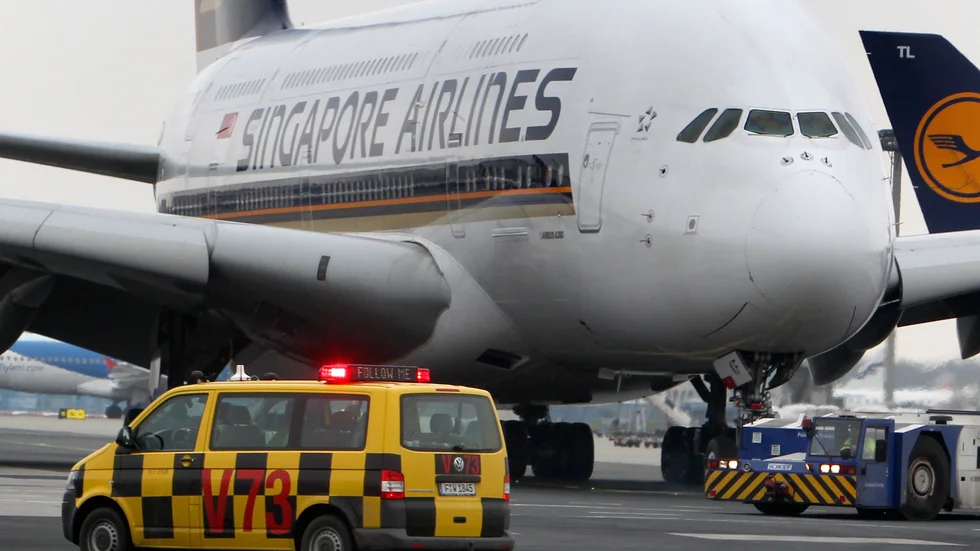 Ett Singapore Airlines-plan på Frankfurts flygplats.