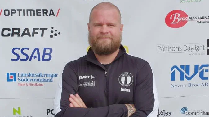 Dennis Hirvelä tar plats i Tundamernas tränarstab.