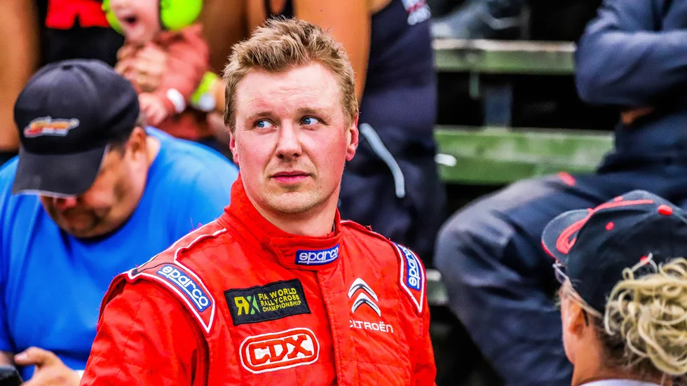 Den förre världsmästaren i skotercross, Emil Öhman, gjorde årspremiär i rallycross då SM avgjordes. Det slutade med silver efter en imponerande tävlingshelg.