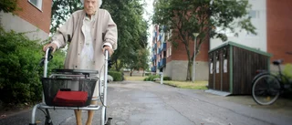 Starkt stöd för 98-åriga Hillevi efter rollatorstrulet