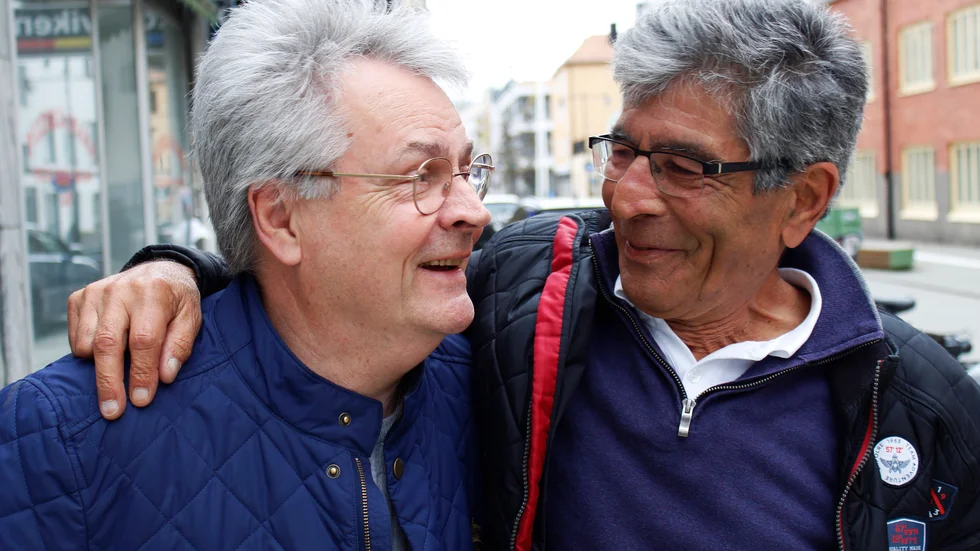 Två av arrangörerna i Äldredagsgruppen, Towe Widerberg och Dimitrios "Tackis" Sahpekidis, under Äldredagen 2019.