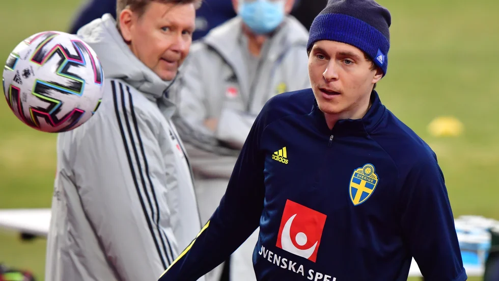 Victor Nilsson Lindelöf lämnar landslagstruppen.