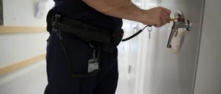 Mannen begär ersättning efter häktning