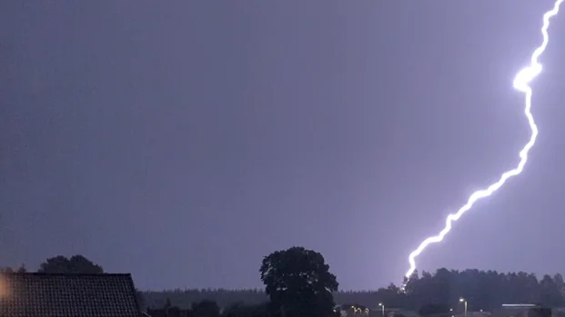 Åskan har slagit ut vattenverk.