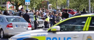 Elva män åtalas för storbråket i Hjällbo