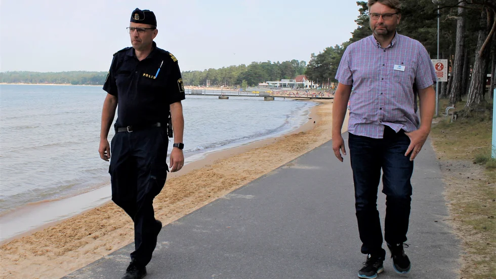 Polisen och Motala kommun ska se till att reglerna i Varamobaden efterföljs. Johan Holgersson och Per Hallin tror att information och ökad bevakning kan bidra till en lugnare sommar.