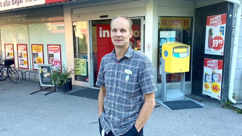 Ica-handlaren Lasse Sedell är kritisk till hur den nya lagen om tillträdesförbud tillämpas. "Den fungerar inte", säger han.