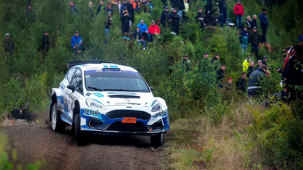 Mattias Adielsson från Göteborg med Eskilstuna MK:s Andreas Johansson vid noterna slutade tvåa i Sydsvenska Rallyt som avslutades i lördags.