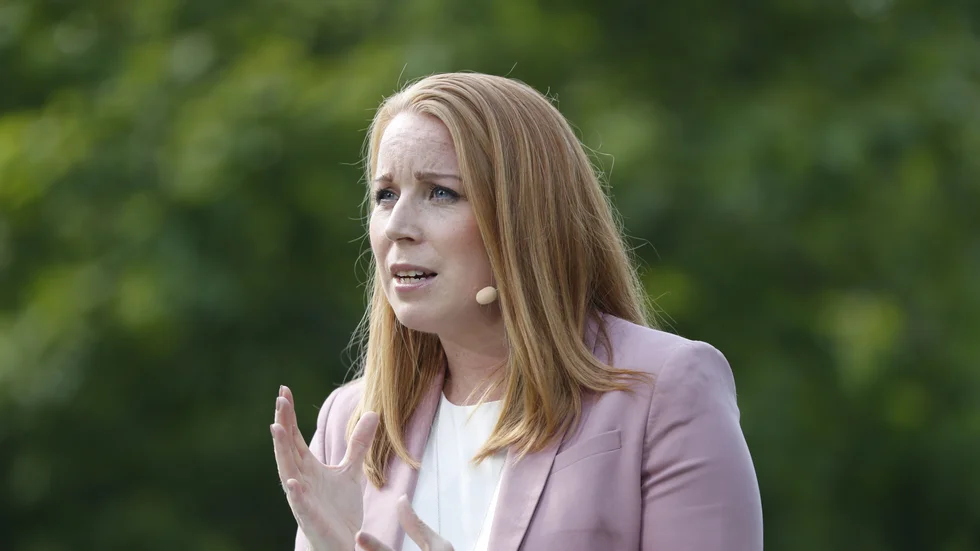 Centerpartiets ledare Annie Lööf håller sommartal.