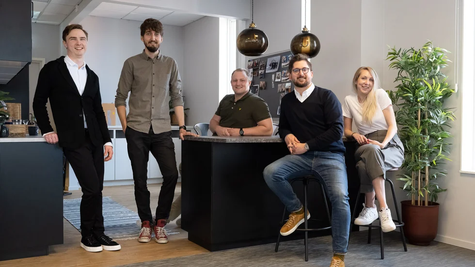 
Det lokala techbolaget App Shack befinner sig under en kraftig tillväxt och behöver rekrytera personal. App Shacks ledning (från vänster): Sebastian Rautila, Pontus Andersson, Simon Berglund, Joseph Dickenson och Elin Svedin.