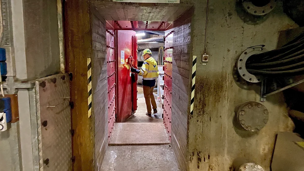 Djupt ner i berget under Gamla Oxelösund finns hamnens oljebergrum.