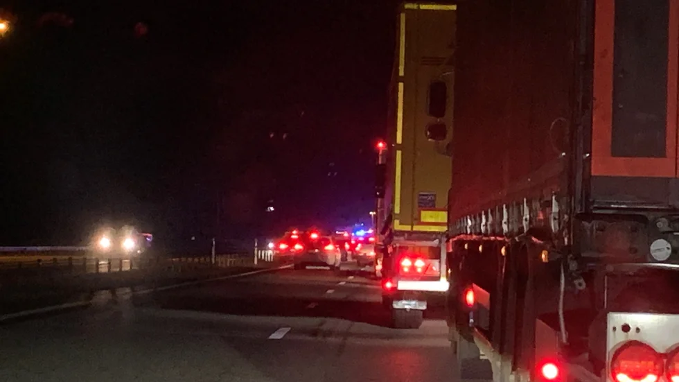 Det var långa köer på E4 på onsdagskvällen efter dubbla trafikolyckor i trakterna kring Herrbeta.